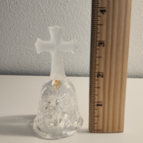 Vintage LaVie CROSS CRYSTAL BELL 24% LEAD.  NEW IN BOX. - Picture 4 of 7